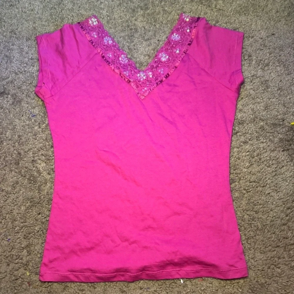 Ellemenno‎ Hot Pink Cotton Sequin Lace V-Neck T-Shirt Y2K Women Medium NWOT